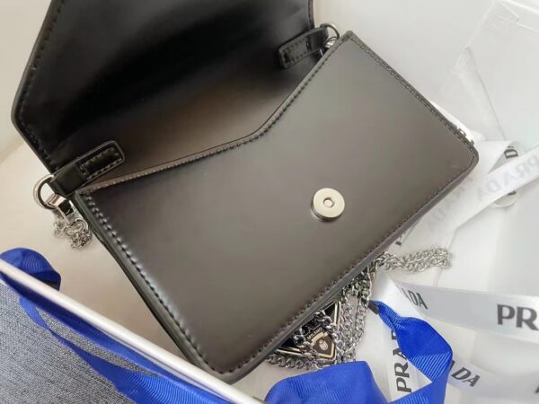Prada - Image 9