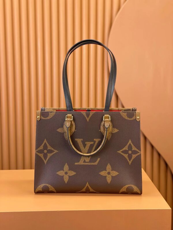 Louis Vuitton - Image 5