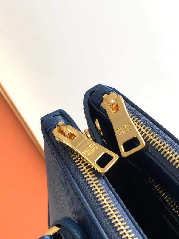 Prada - Image 9