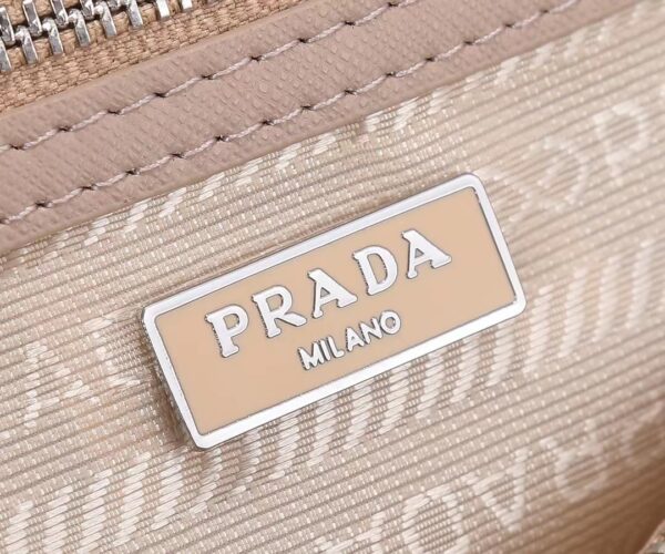 Prada - Image 9