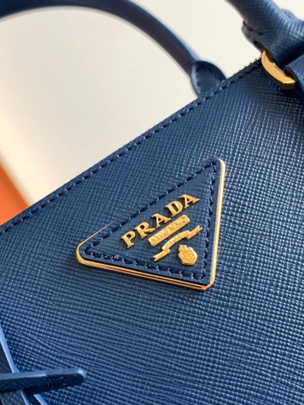 Prada - Image 8