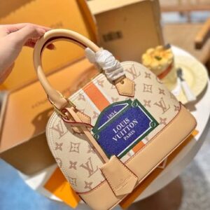 Louis Vuitton 111